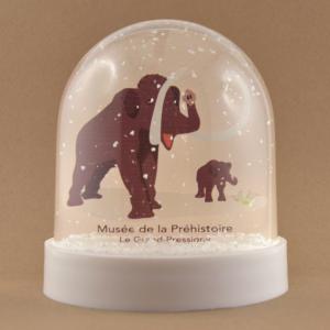 Boule à neige réalisée le Musée de la Préhistoire - Le Grand-Pressigny